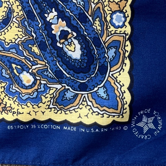 Vintage Extra Large Paisley Bandana never used - Picture 6 of 7